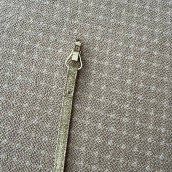 TWO leashes - 1 Pearl & 1 Gold with rhinestones - Picture 3 of 8